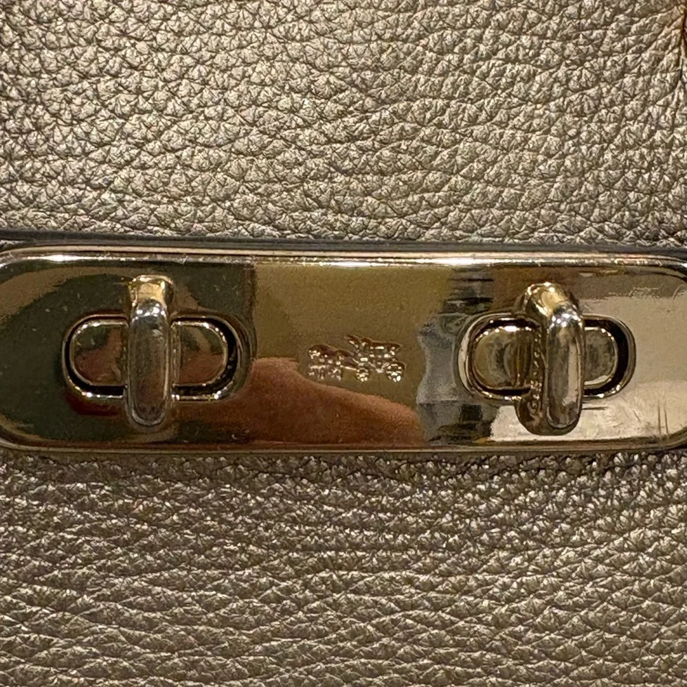 Coach Swagger 27 satchel